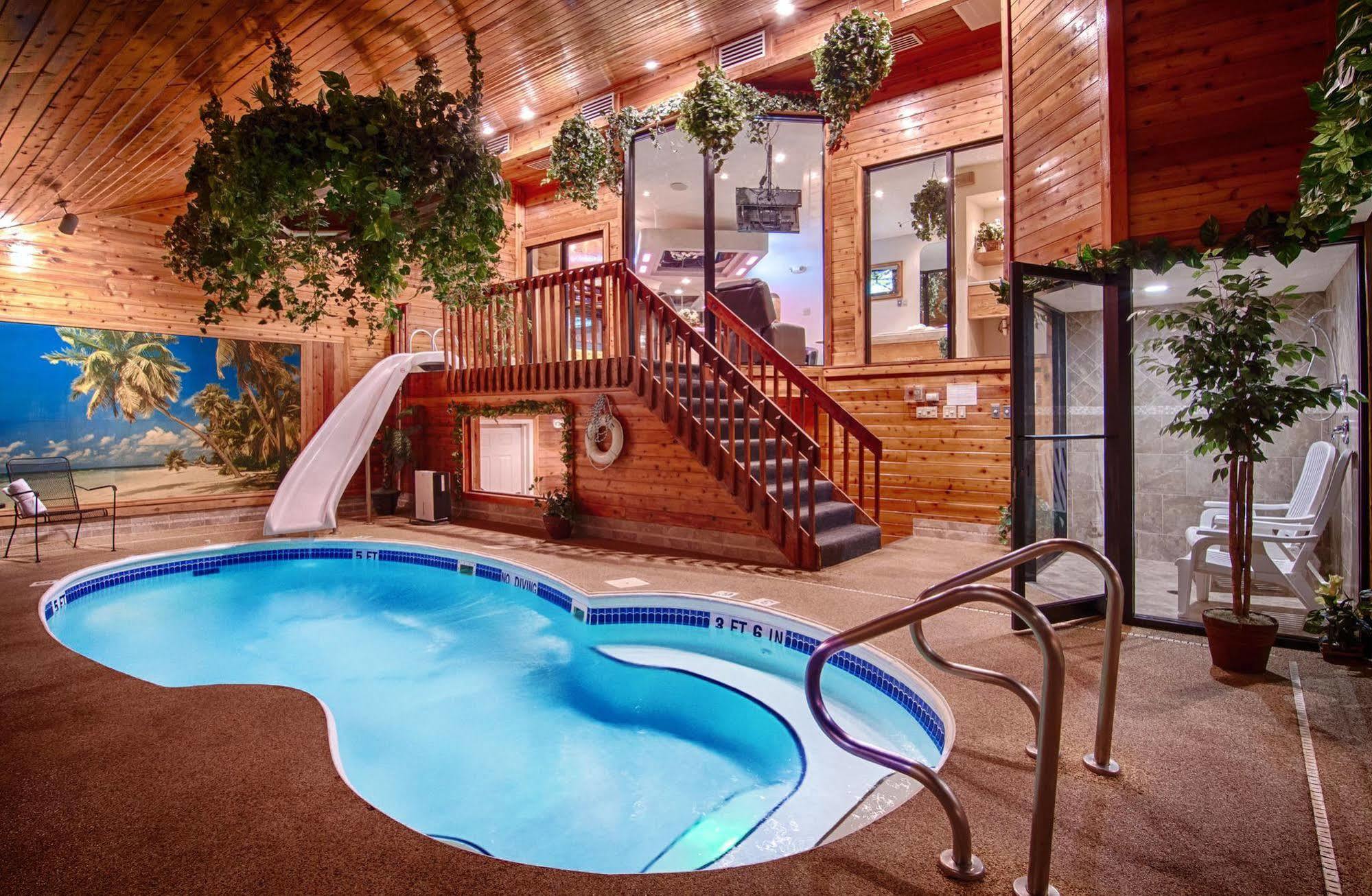 Sybaris Pool Suites - インディアナポリス エクステリア 写真