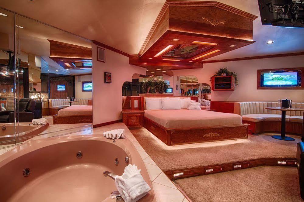 Sybaris Pool Suites - インディアナポリス エクステリア 写真