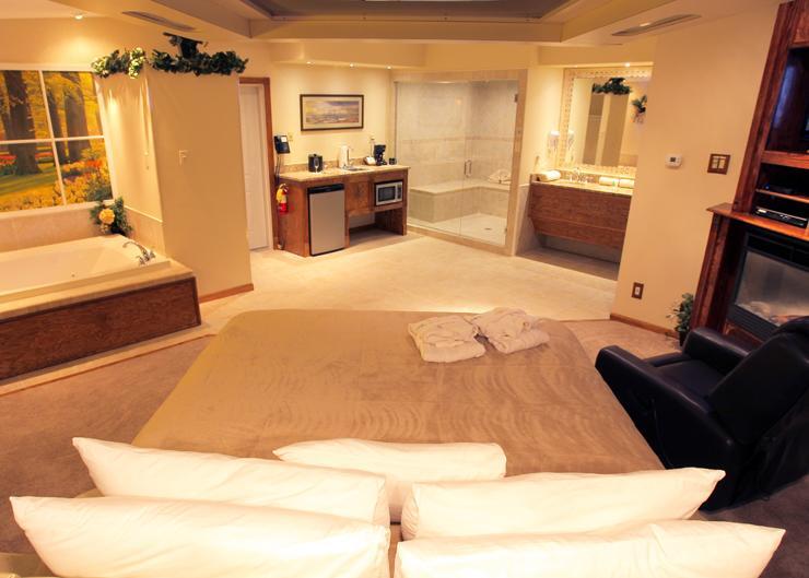 Sybaris Pool Suites - インディアナポリス 部屋 写真